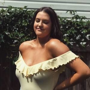 Meet your Posher, Mickhaela